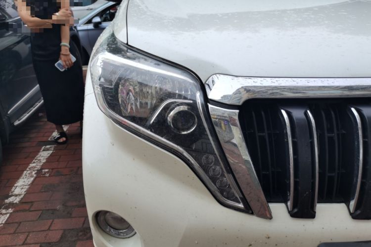 Used Toyota Prado 2016 2.7L Automatic Standard Edition Right Front Headlight