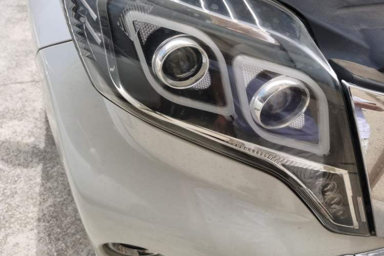 Used Toyota Prado  Right Front Headlight