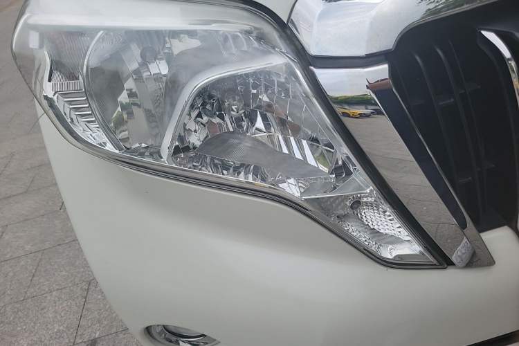 Used Toyota Prado 2016 2.7L Automatic Standard Edition Right Front Headlight
