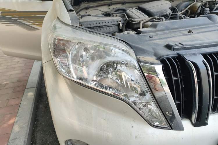 Used Toyota Prado 2016 2.7L Automatic Standard Edition Right Front Headlight