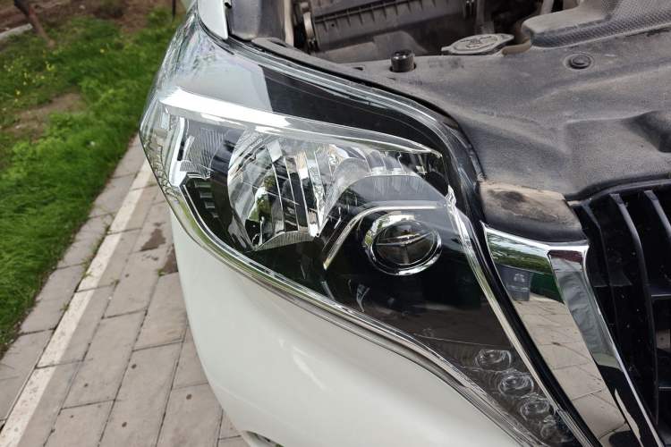 Used Toyota Prado 2016 2.7L Automatic Standard Edition Right Front Headlight