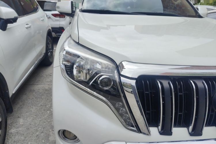 Used Toyota Prado  Right Front Headlight