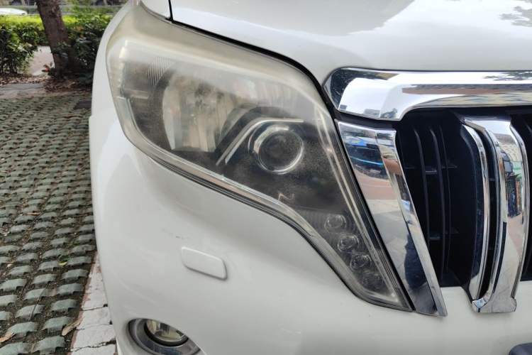 Used Toyota Prado  Right Front Headlight