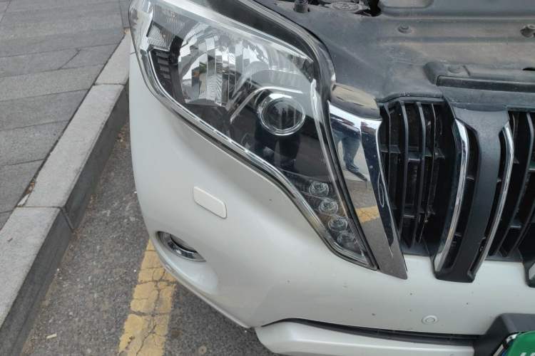 Used Toyota Prado 2016 3.5L Automatic TX-L Right Front Headlight