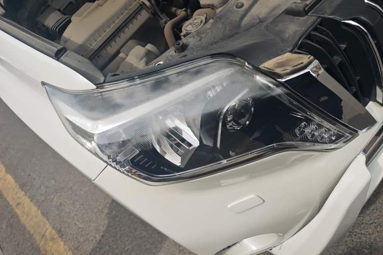 Used Toyota Prado 2016 2.7L Automatic Luxury Edition Right Front Headlight