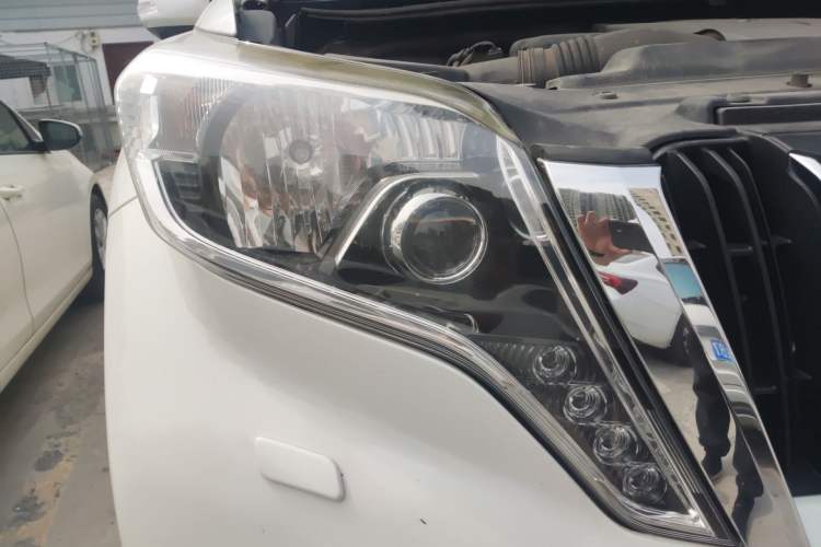 Used Toyota Prado 2016 3.5L Automatic TX-L Right Front Headlight