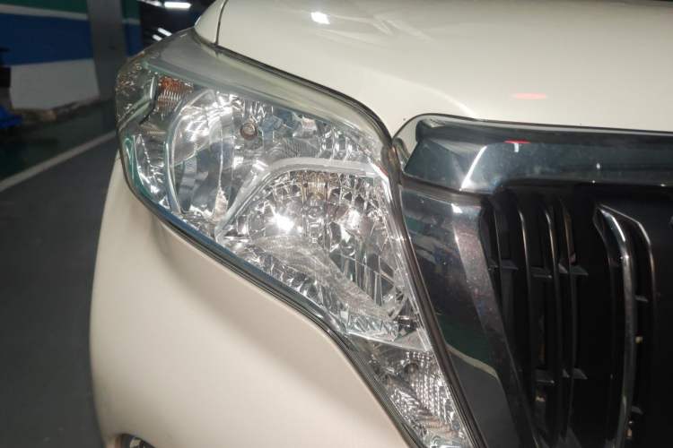 Used Toyota Prado 2016 2.7L Automatic Standard Edition Right Front Headlight