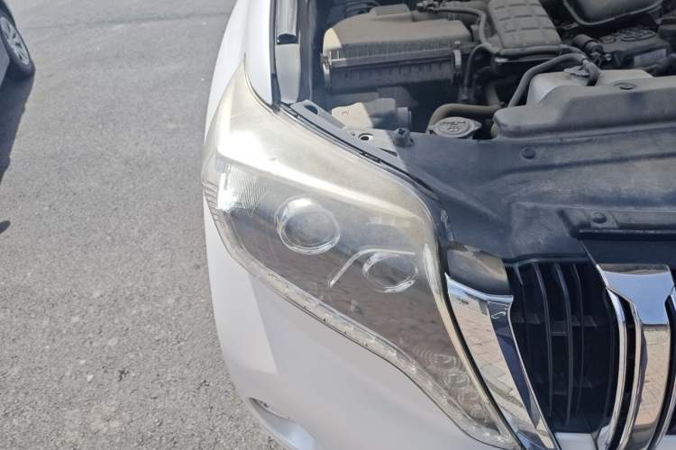 Used Toyota Prado 2016 2.7L Automatic Standard Edition Right Front Headlight
