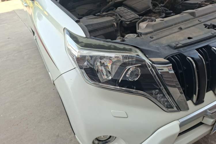 Used Toyota Prado 2016 2700 Middle East Version Right Front Headlight