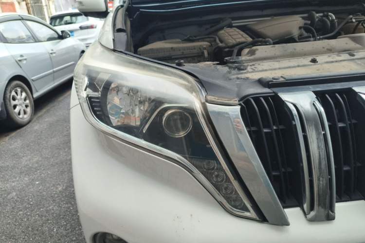 Used Toyota Prado 2016 2700 TX 7-Seater Middle East Version Right Front Headlight