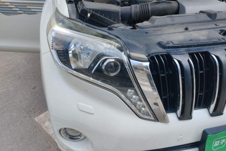 Used Toyota Prado 2016 3.5L Automatic TX-L NAVI Right Front Headlight