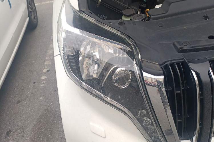 Used Toyota Prado 2016 3.5L Automatic TX-L Right Front Headlight