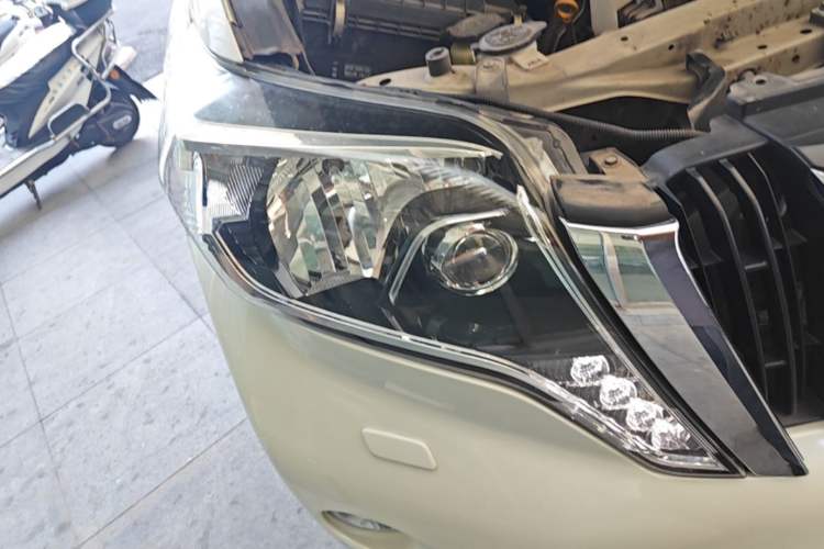Used Toyota Prado 2016 3.5L Automatic TX-L Right Front Headlight