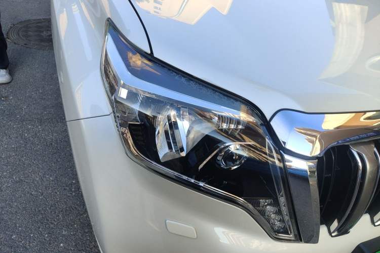 Used Toyota Prado 2016 3.5L Automatic VX NAVI Right Front Headlight