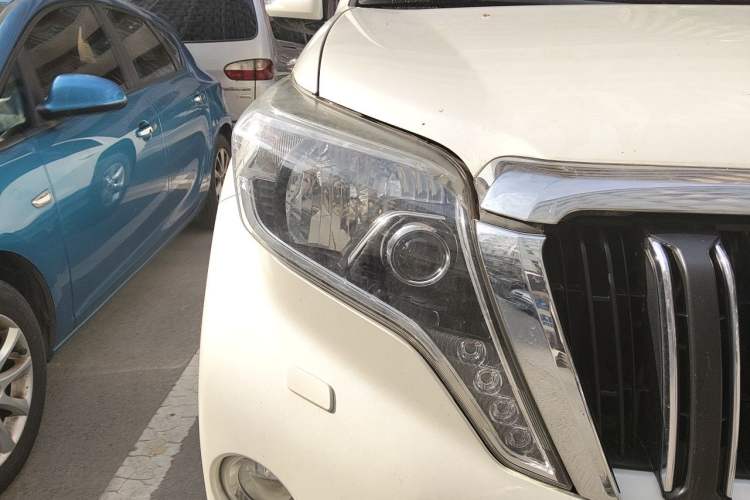 Used Toyota Prado 2016 3.5L Automatic TX-L NAVI Right Front Headlight