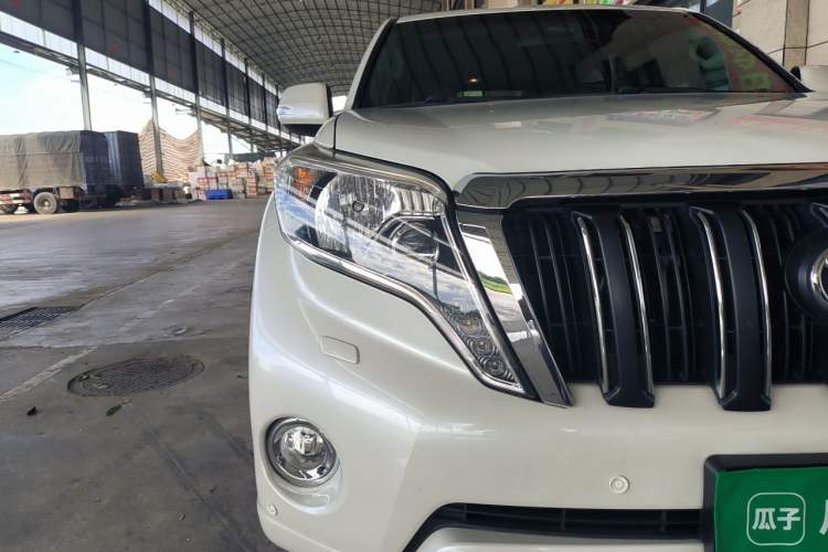 Used Toyota Prado 2016 2.7L Automatic Luxury Edition Right Front Headlight