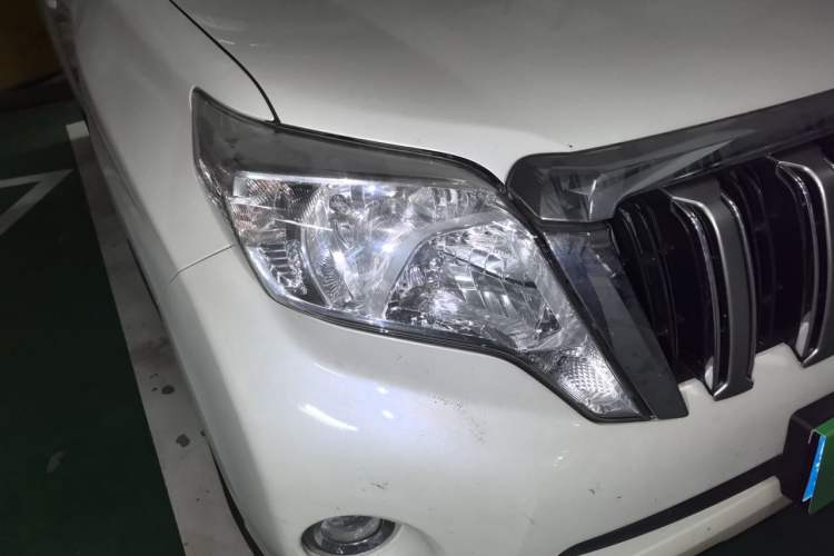 Used Toyota Prado 2016 2.7L Automatic Standard Edition Right Front Headlight