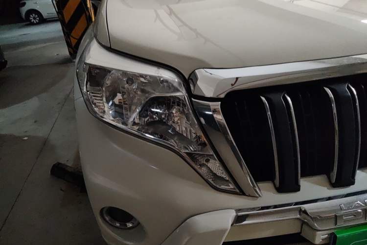 Used Toyota Prado  Right Front Headlight