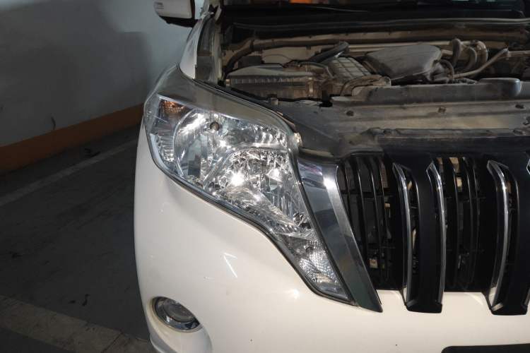 Used Toyota Prado 2016 2.7L Automatic Standard Edition Right Front Headlight