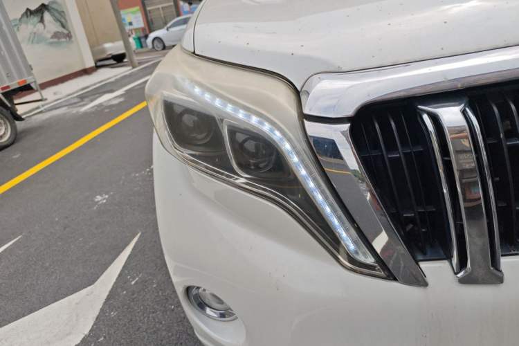 Used Toyota Prado 2016 2.7L Automatic Standard Edition Right Front Headlight