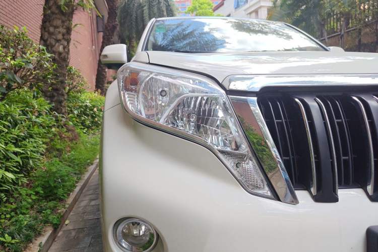 Used Toyota Prado 2016 2.7L Automatic Standard Edition Right Front Headlight