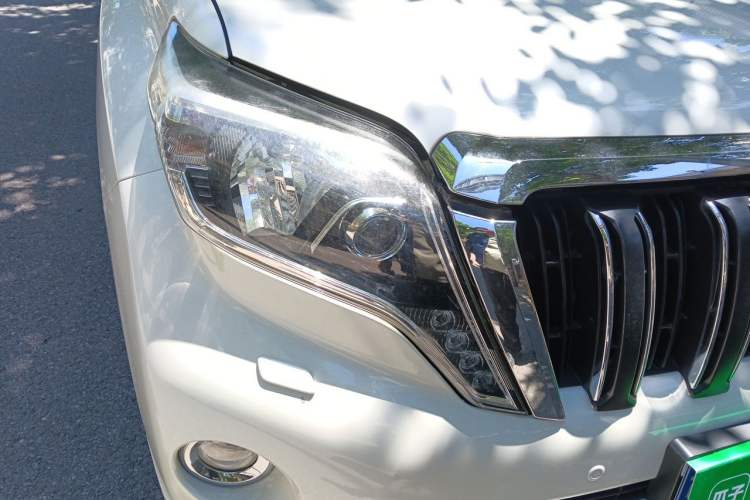 Used Toyota Prado 2016 3.5L Automatic TX-L NAVI Right Front Headlight