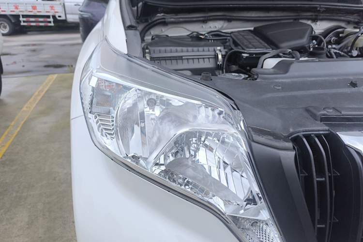 Used Toyota Prado  Right Front Headlight