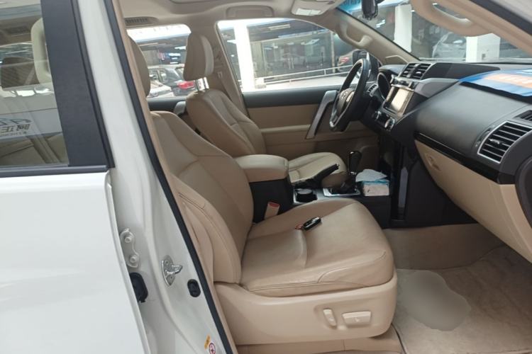 Used Toyota Prado 2016 2.7L Automatic Luxury Edition Right Front Seat