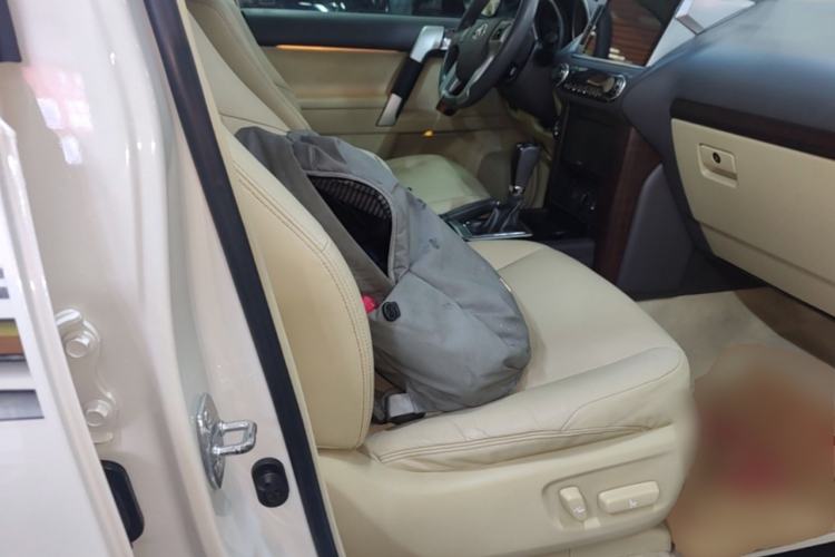 Used Toyota Prado 2016 3.5L Automatic TX-L Right Front Seat
