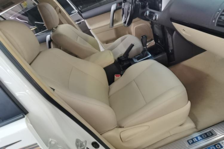 Used Toyota Prado 2016 2700 Middle East Version Right Front Seat