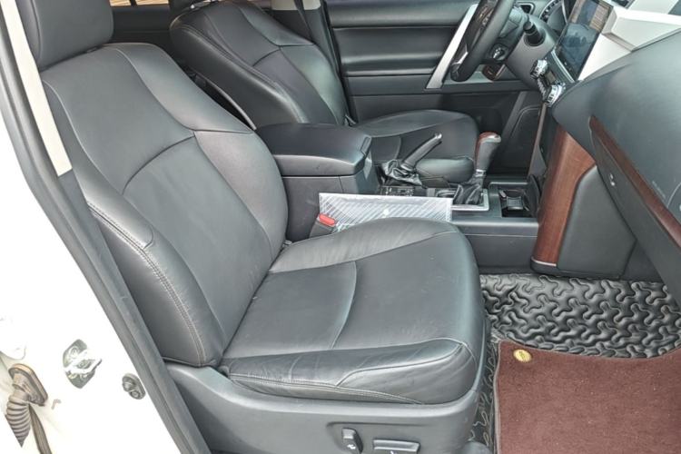 Used Toyota Prado 2016 3.5L Automatic TX-L NAVI Right Front Seat