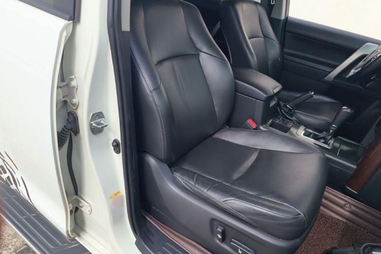 Used Toyota Prado 2016 3.5L Automatic TX-L Right Front Seat