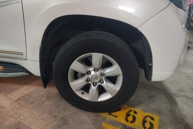 Used Toyota Prado 2016 3.5L Automatic TX-L NAVI Right Front Wheel Hub