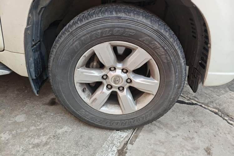 Used Toyota Prado 2016 3.5L Automatic TX-L Right Front Wheel Hub