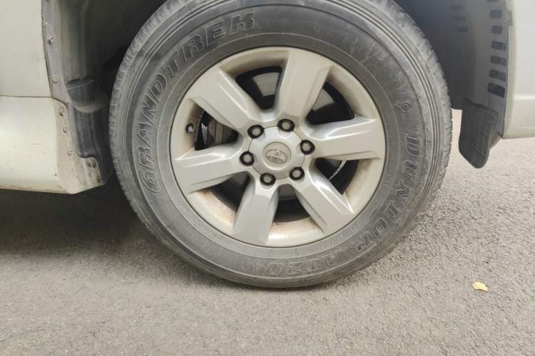 Used Toyota Prado 2016 2.7L Automatic Standard Edition Right Front Wheel Hub
