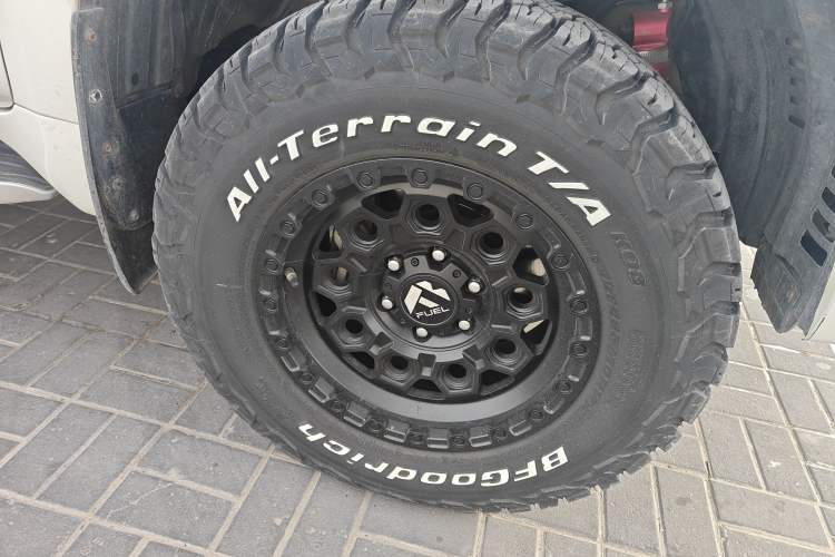 Used Toyota Prado 2016 3.5L Automatic TX-L NAVI Right Front Wheel Hub