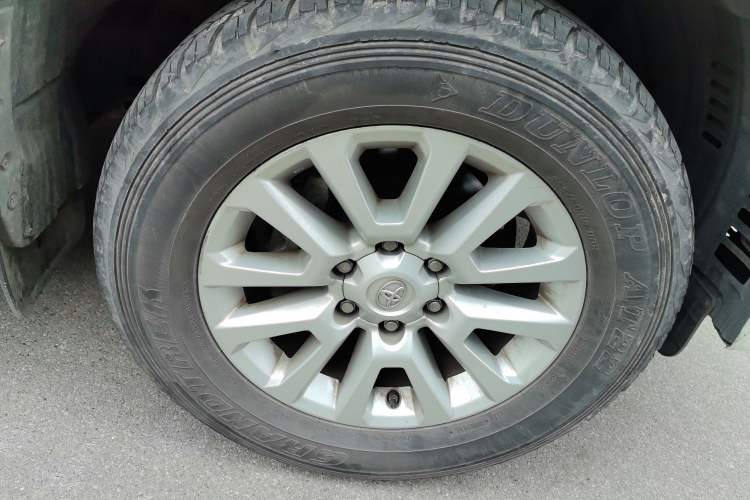 Used Toyota Prado 2016 3.5L Automatic VX NAVI Right Front Wheel Hub