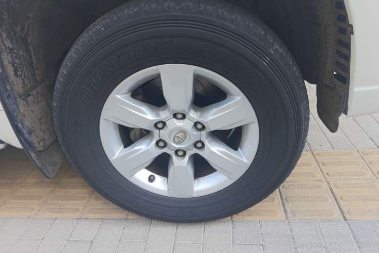 Used Toyota Prado 2016 3.5L Automatic TX-L Right Front Wheel Hub