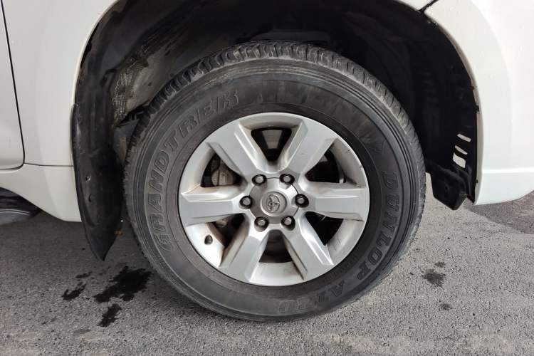 Used Toyota Prado 2016 3.5L Automatic TX-L Right Front Wheel Hub