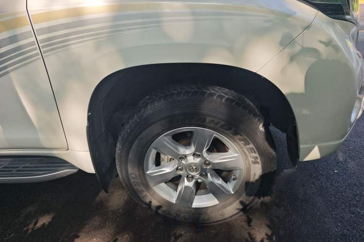 Used Toyota Prado 2016 3.5L Automatic TX-L NAVI Right Front Wheel Hub