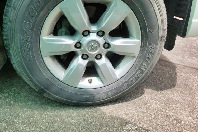Used Toyota Prado 2016 3.5L Automatic TX-L NAVI Right Front Wheel Hub