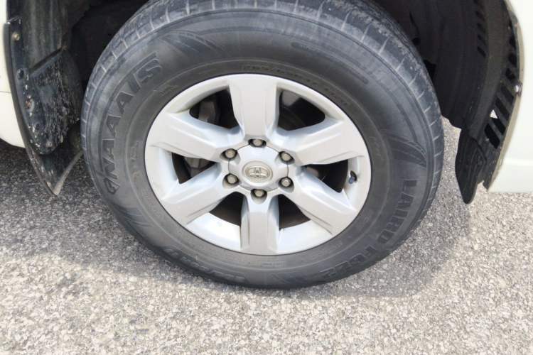 Used Toyota Prado 2016 2.7L Automatic Standard Edition Right Front Wheel Hub