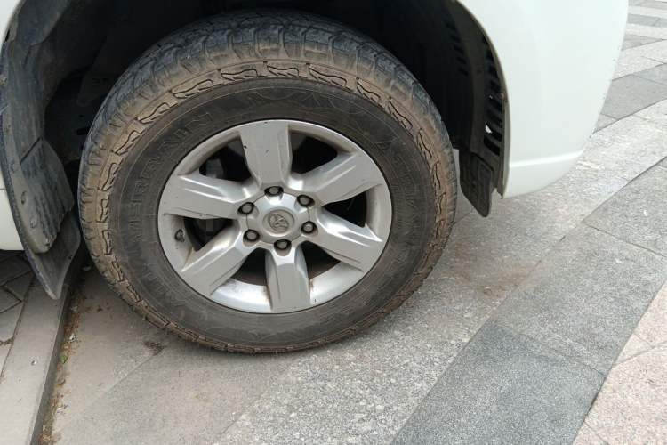 Used Toyota Prado 2016 3.5L Automatic TX-L Right Front Wheel Hub