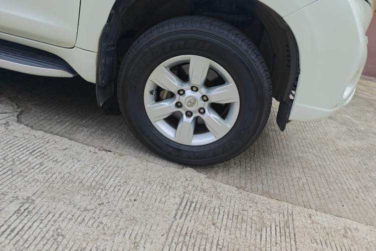 Used Toyota Prado 2016 3.5L Automatic TX-L Right Front Wheel Hub