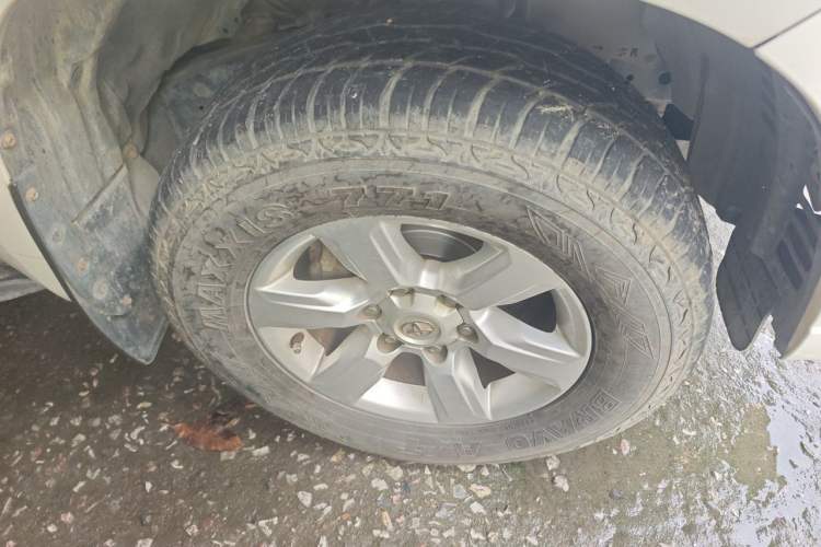 Used Toyota Prado 2016 2.7L Automatic Standard Edition Right Front Wheel Hub