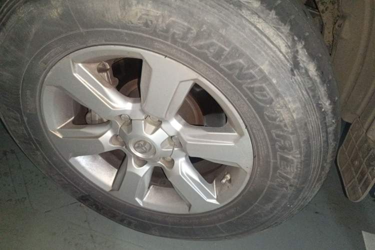 Used Toyota Prado  Right Front Wheel Hub