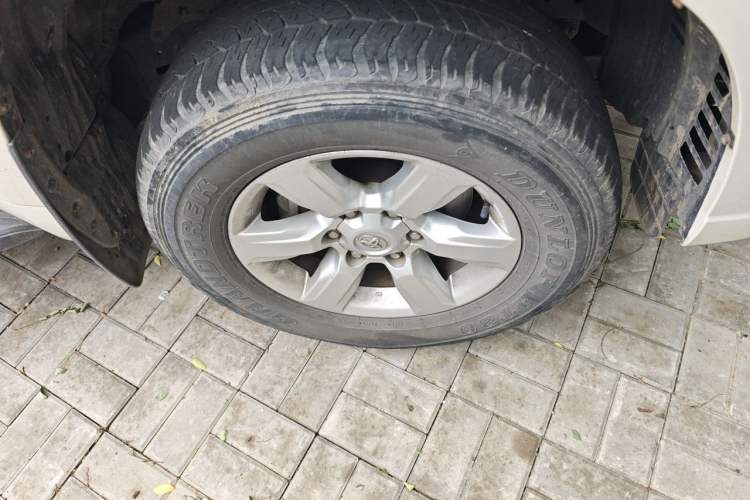 Used Toyota Prado 2016 2.7L Automatic Standard Edition Right Front Wheel Hub