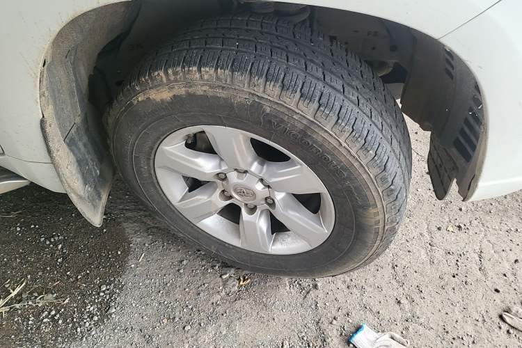Used Toyota Prado 2016 3.5L Automatic TX-L NAVI Right Front Wheel Hub