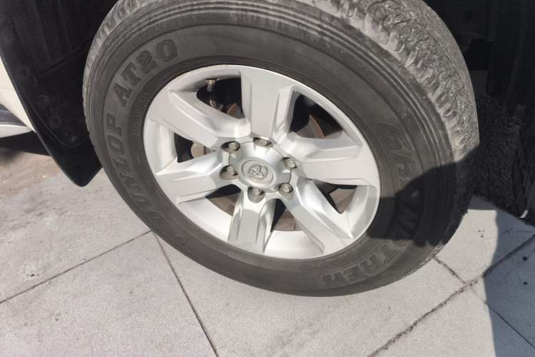 Used Toyota Prado 2016 3.5L Automatic TX-L NAVI Right Front Wheel Hub