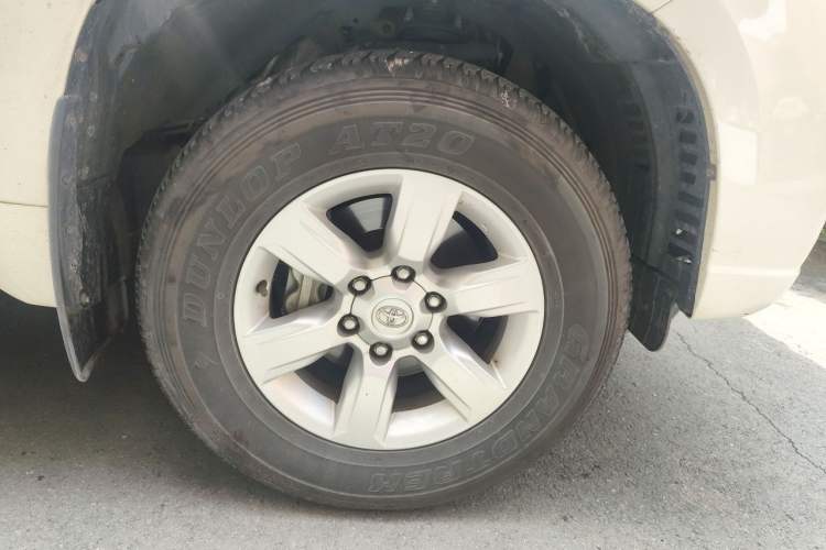 Used Toyota Prado 2016 2.7L Automatic Luxury Edition Right Front Wheel Hub